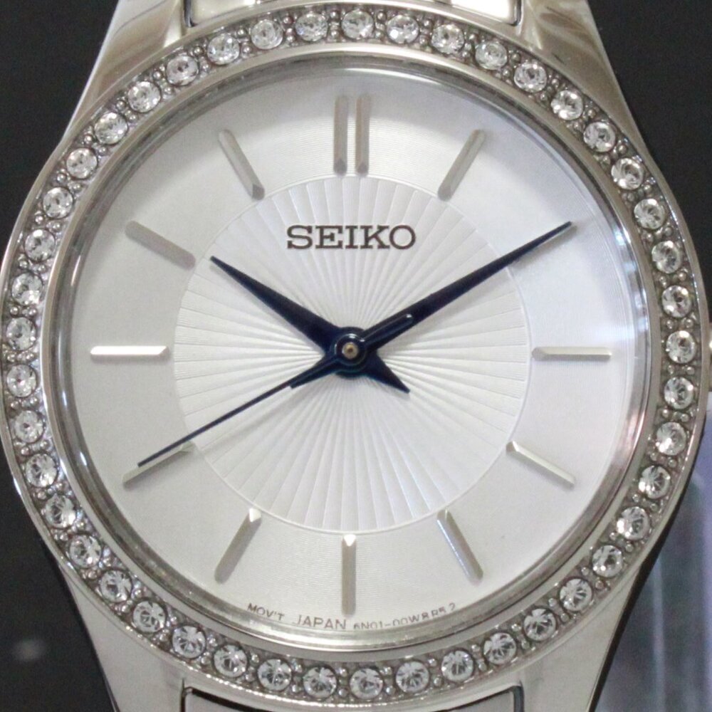 Ladies Seiko Essentials Crystal Studded Bezel Textured Dial 26mm - Picture 12 of 13